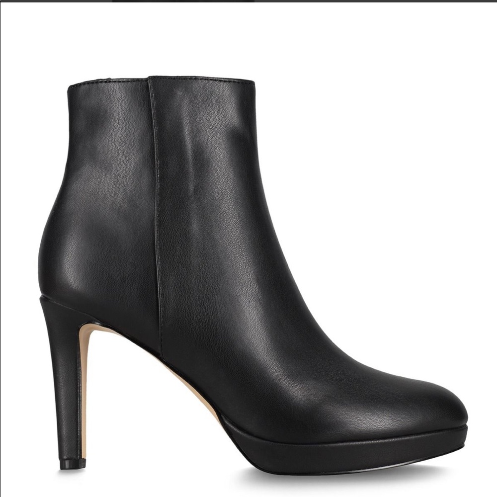 (Used Only Once) Nine West  Platform Booties